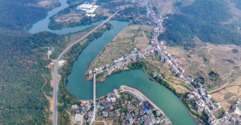 改善人居環(huán)境 建設和美鄉(xiāng)村