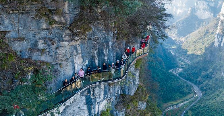 冬日矮寨醉游人