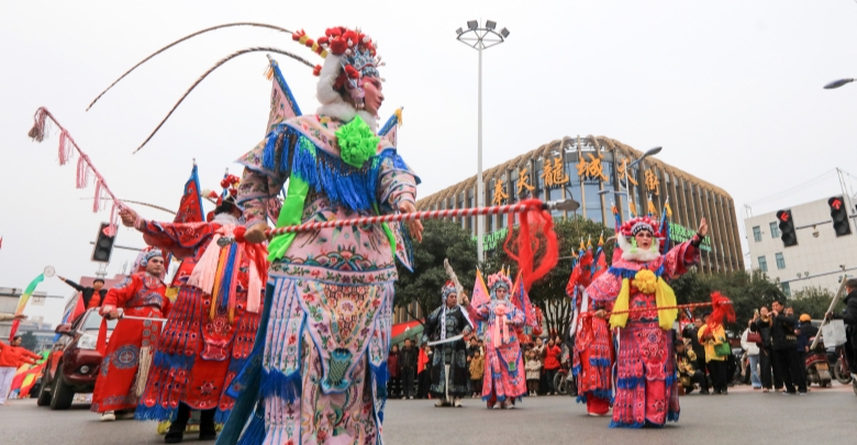 傳統(tǒng)展演慶新春